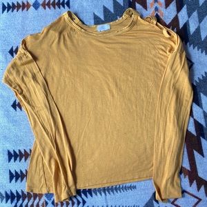 Long sleeve shoulder cutout top! Glitz